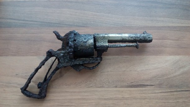 Zřejmě revolver Lefaucheux