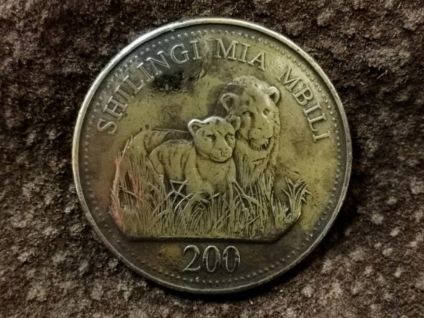 200 Shilingi