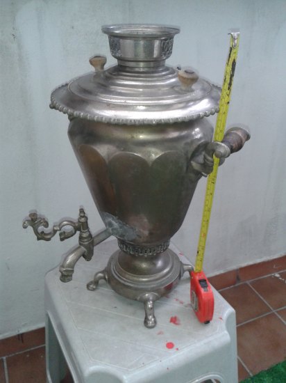 Půdní nález, samovar.