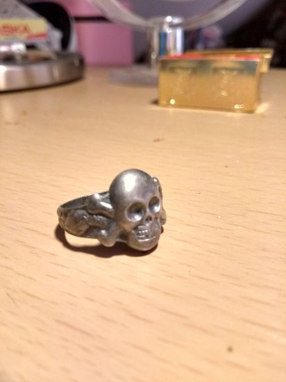 Totenkopfring ( ,, kantýňák'' )