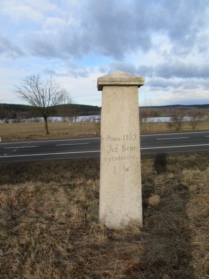 Hraniční kámen  na Zemské hranici--Království české- Markrabství moravské