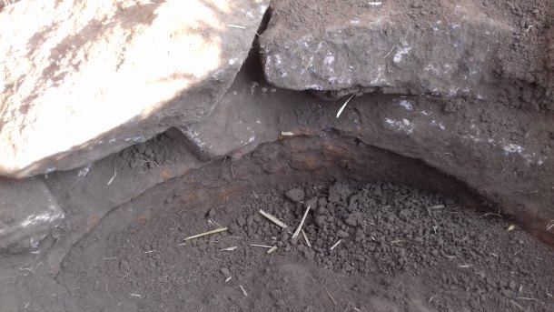 Co s tím,kopat nebo volat archeology?