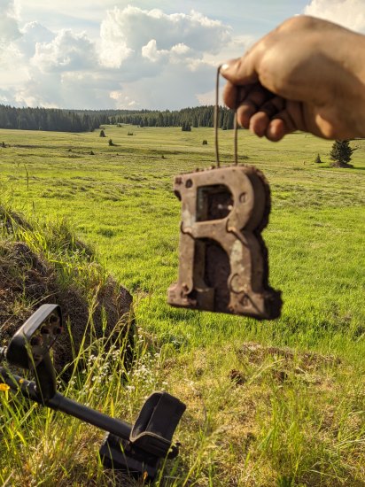 Monogram na stůl?