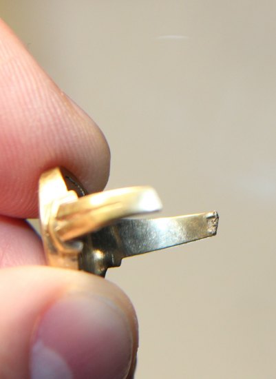 Pochroumaný gold ring