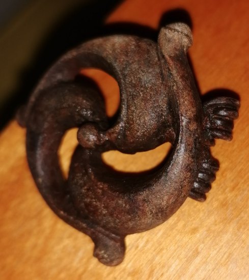 Keltský triskelion? Spona?