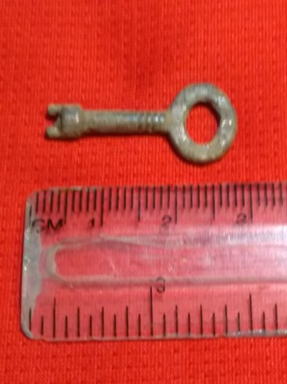 Small watch key