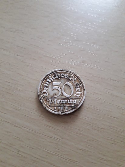 50 feniků