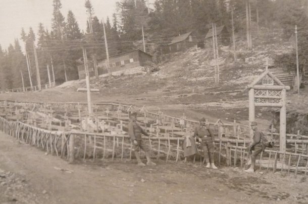 Polní hřbitov,Larici.