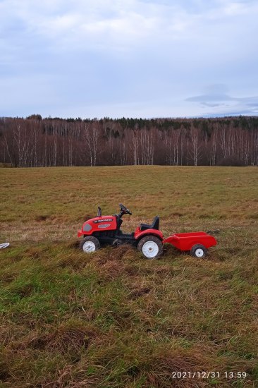 Jede traktor ,jede do hor :)