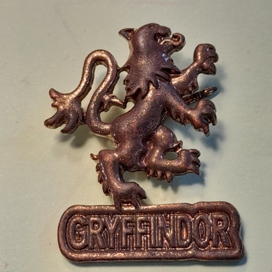 Gryffindor pin