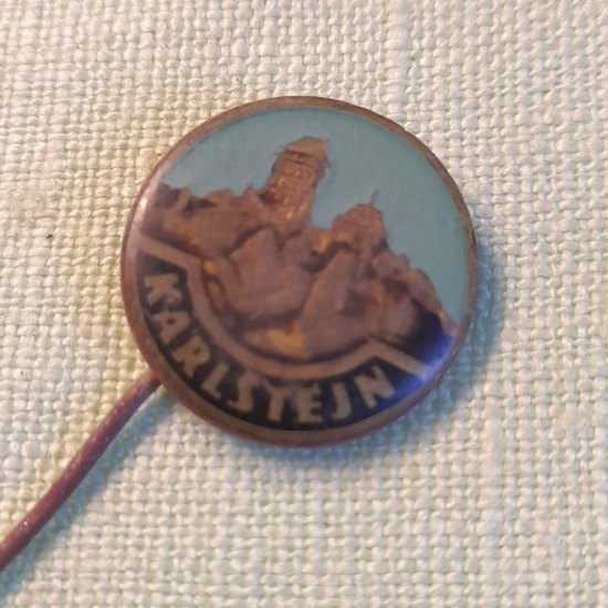 Karlstejn pin