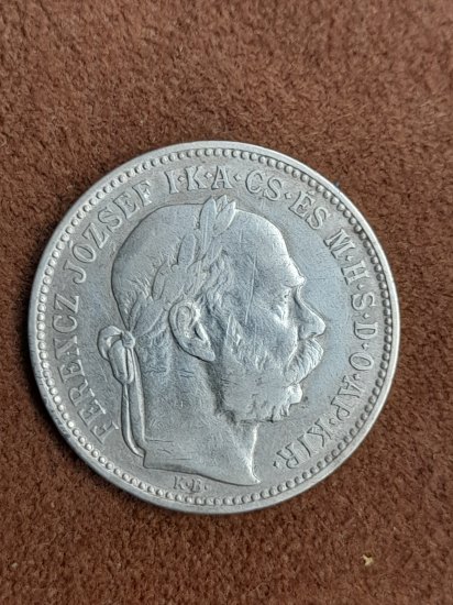 1 KORONA