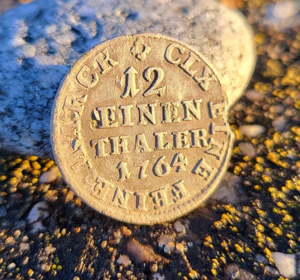 12 Einen Thaler 1764