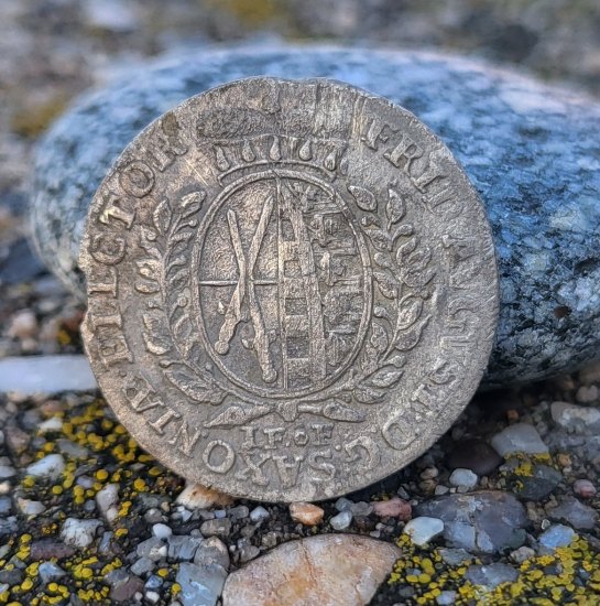 12 Einen Thaler 1764