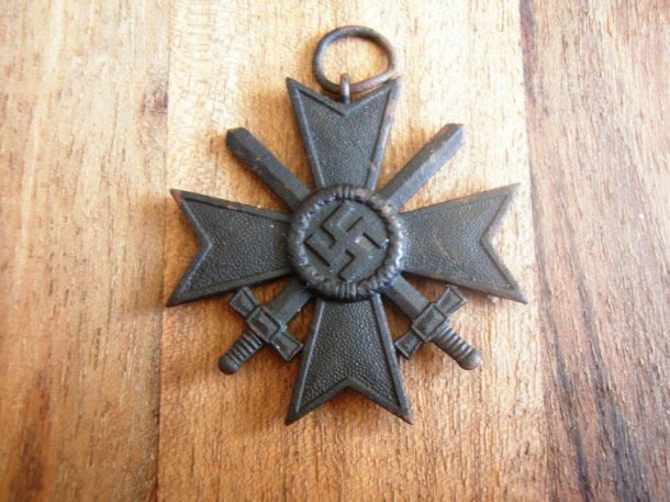 Kriegsverdienstkreuz 2. Klasse mit Schwertern