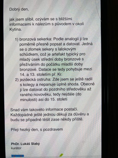 Bronzová sekerka?