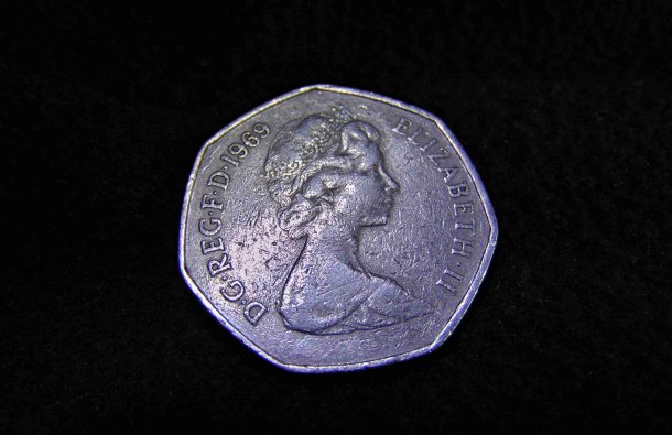 Elizabeth. II 50 New Pence