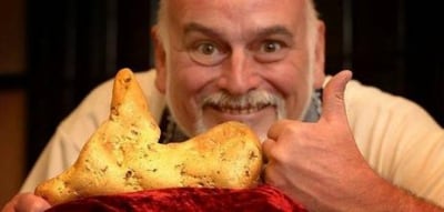 Nugget o velikosti 5,5 kg nalezený ve středu detektorem kovů GPX 5000