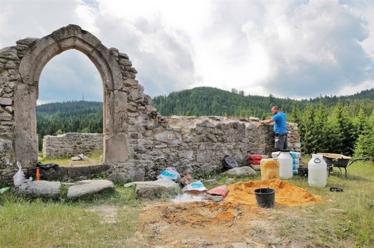 20. 8. 2004 Bájný kostel na Krudumu