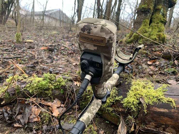 New camo caps for metal detectors from LP