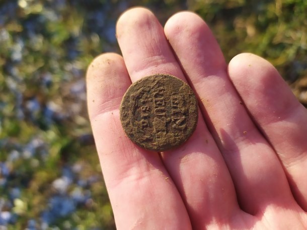 7 hodinová dnešní hledačka s kamarádem. Oheň samozřejmě řádně uhašený. Nálezů moc nebylo, ale užili jsme si to.