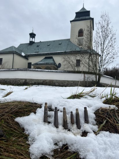 Dnes krásný tři hodinky v marastu, blatě... aspoň byli ty panorámata hezký. Nálezy taky stály za starou belu... 
Přátelé lovci, přeju vám krásný svátky, klid a 