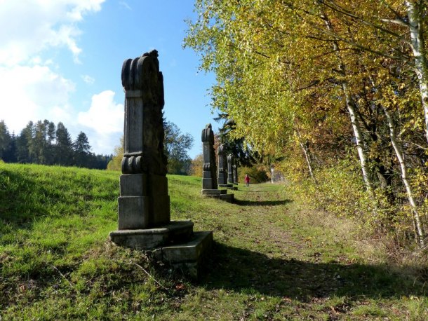 Křížová cesta-Stárkov.