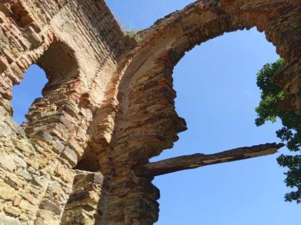 Pozůstatky barokní kaple Povýšení svatého Kříže