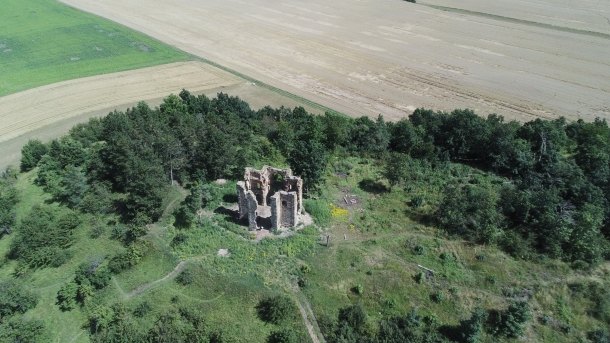 Pozůstatky barokní kaple Povýšení svatého Kříže