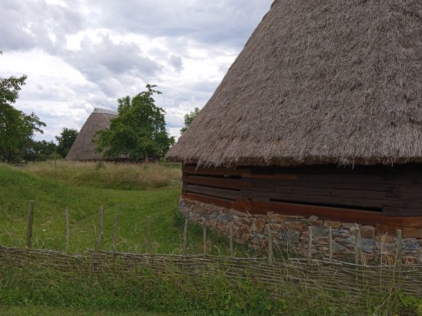 Polygonální stodola z Durdic