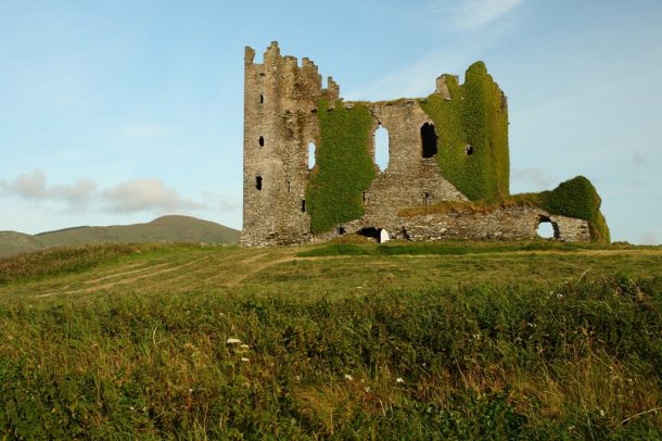 Ballycarbery Castle