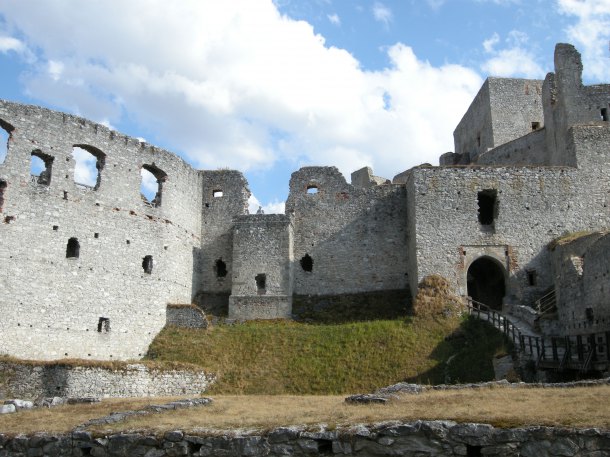 Zřícenina hradu Rabí-soutěž