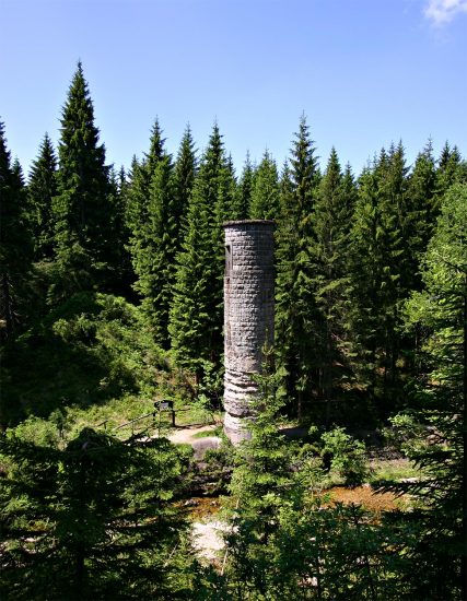 Protržená přehrada Dessendorf v Jizerských horách