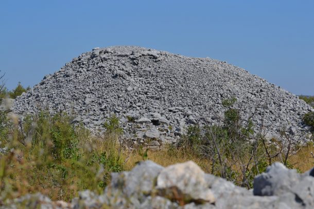 Bunje - prastaré obydlí